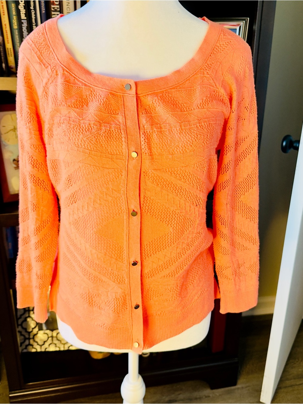 American Eagle Sz L Lightweight Button-Front Sweater - Coral great condition